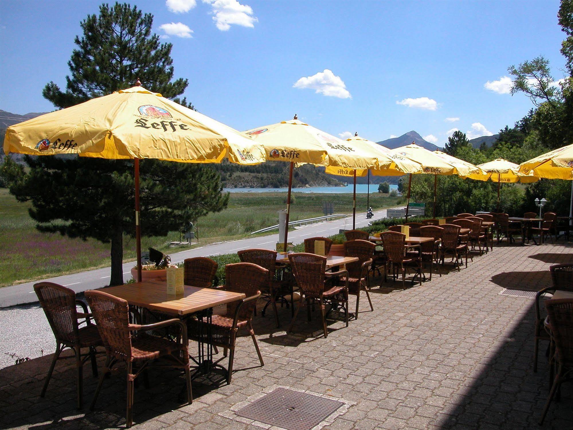 Hotel Lac Et Foret Saint-Andre-les-Alpes Exterior photo